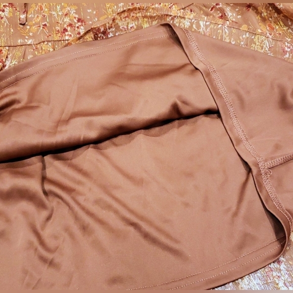 🆕🍁 Andree by Unit Peplum Ruffle Hem Peasant Blouse - Picture 15 of 15